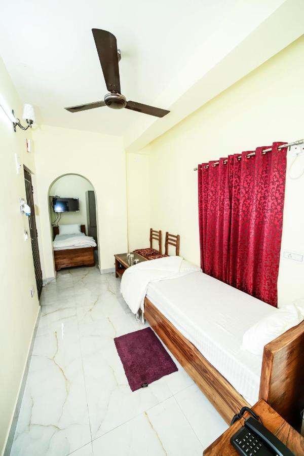 Rishika Guest House And Banquet 加尔各答 外观 照片