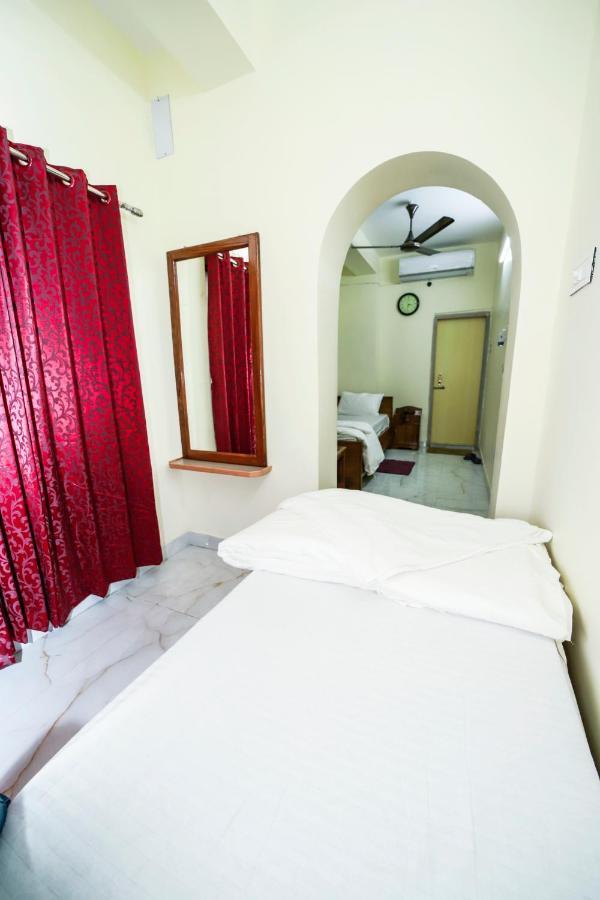 Rishika Guest House And Banquet 加尔各答 外观 照片