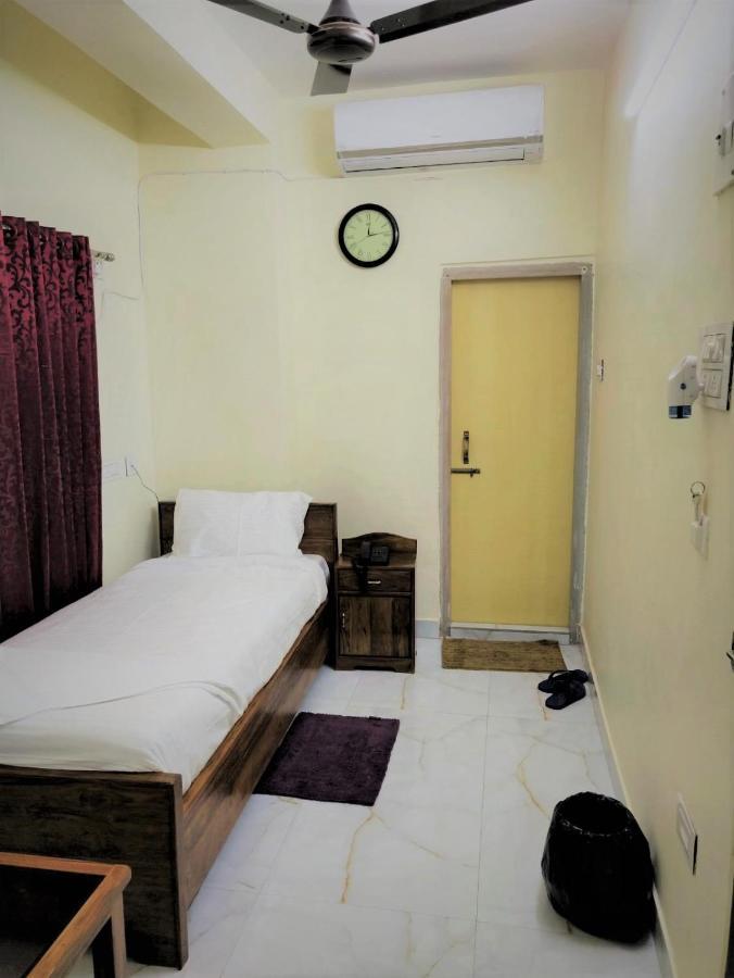 Rishika Guest House And Banquet 加尔各答 外观 照片