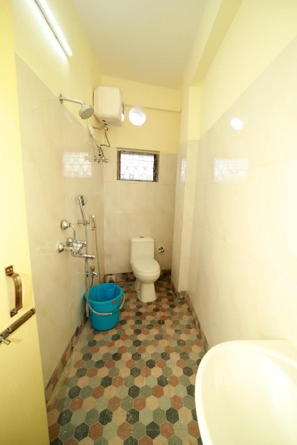 Rishika Guest House And Banquet 加尔各答 外观 照片